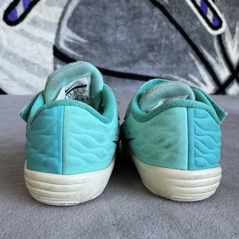 Size 4c - Nike Stelos Green Hook & Loop Mesh Toddler Sneakers 844977-300